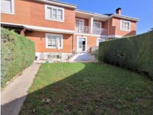 Chalet en venta en Valdelagua, Santa Marta De Tormes