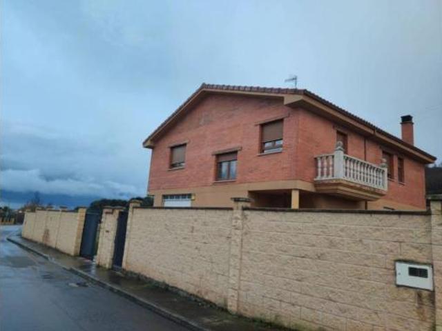 Chalet en venta en Santovenia De La Valdoncina, Castilla y León