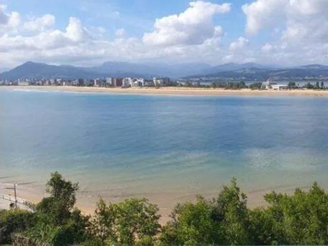 Chalet en venta en Santoña