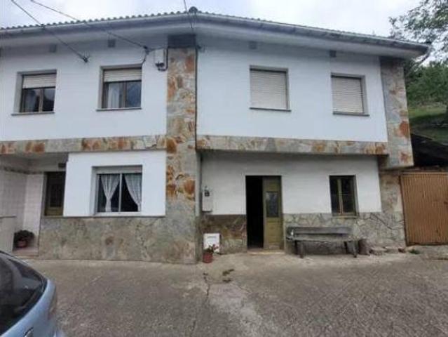 Chalet en venta en Sariego, Asturias
