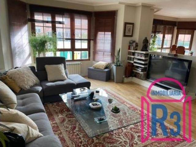 Chalet en venta en Carbajal de la Legua, Sariegos