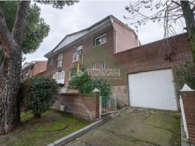 Chalet en venta en Serranillos Del Valle, Madrid