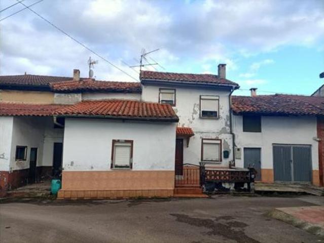 Chalet en venta en Espiniella, Siero