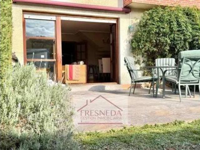 Chalet en venta en Viella, Siero