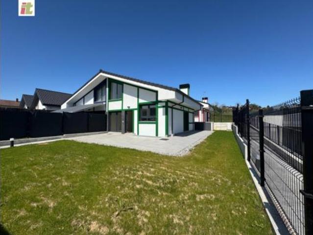 Villa en venta en Sopelana, Zaldua