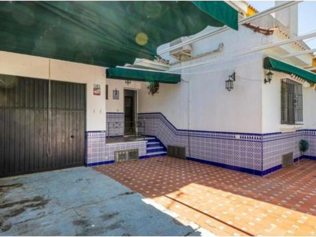 Chalet en venta en Santa Eufemia, Tomares