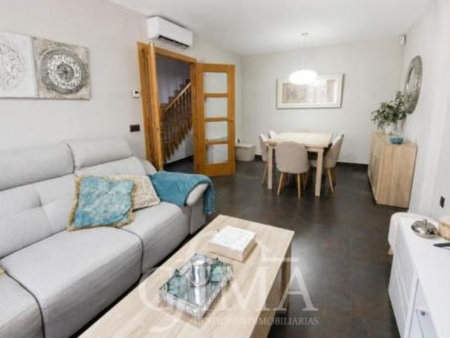 Chalet en venta en Tomelloso, Castilla-La Mancha