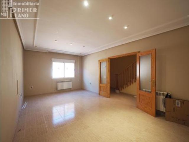 Chalet en venta en Tomelloso, Castilla-La Mancha