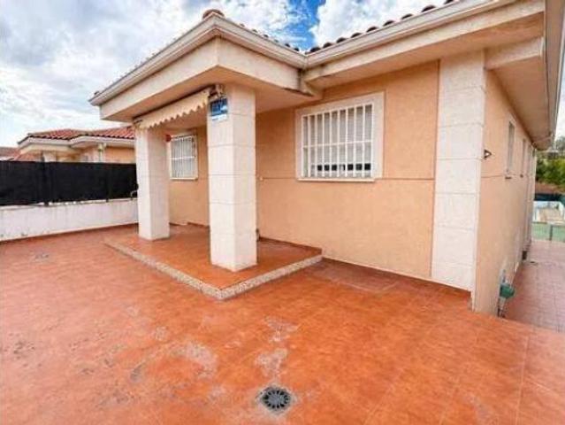 Casa en venta en Torres De La Alameda, Madrid