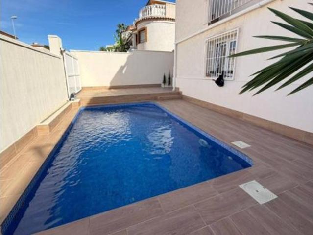 Chalet en venta en Cabo Cervera-Playa la Mata, el Baix Segura / La Vega Baja