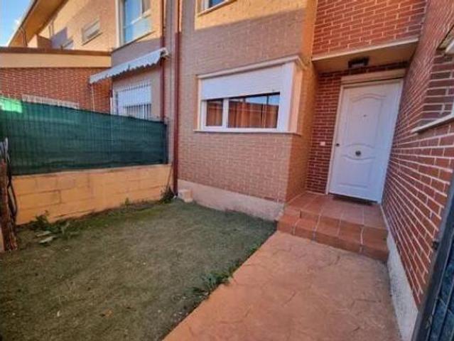 Chalet en venta en Tórtola De Henares, Castilla-La Mancha
