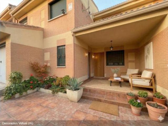 Chalet en venta en Ugena, Castilla-La Mancha