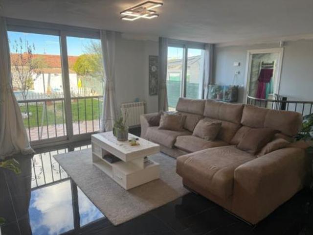 Chalet en venta en Valdestillas, Castilla y León