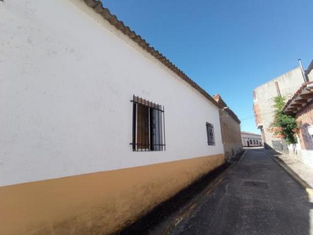 Chalet en venta en Valdestillas, Castilla y León