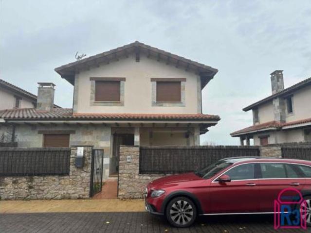 Chalet en venta en Valverde De La Virgen, Castilla y León