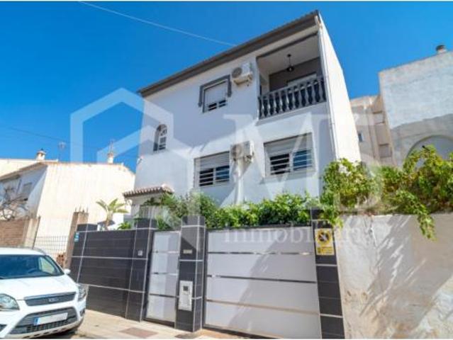 Chalet en venta en Real Bajo, La Axarquía