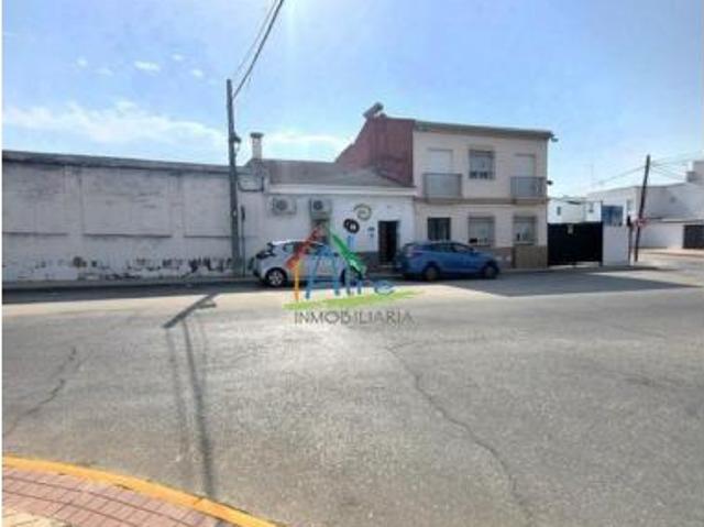Chalet en venta en Villamanrique De La Condesa, Andalucía