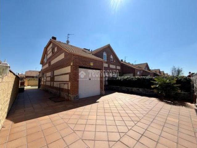 Chalet en venta en Villanueva De La Torre, Castilla-La Mancha