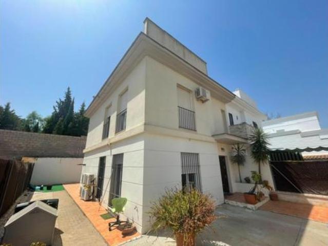 Chalet en venta en Villanueva Del Ariscal, Andalucía