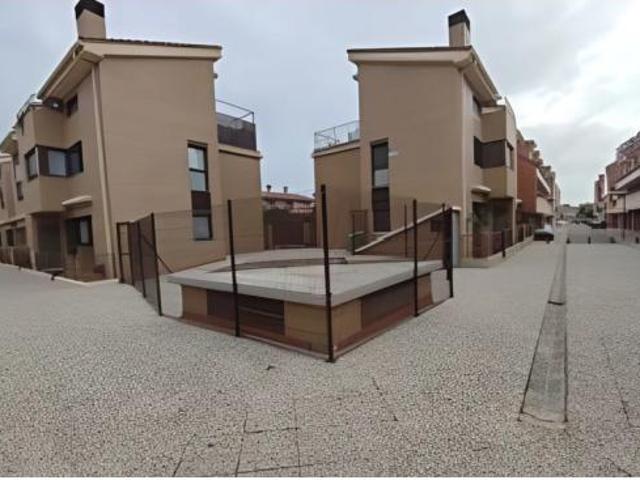 Chalet en venta en Santa Isabel, Zaragoza