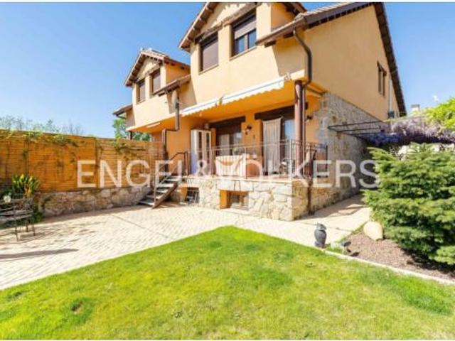 Chalet en venta en Zarzalejo, Madrid