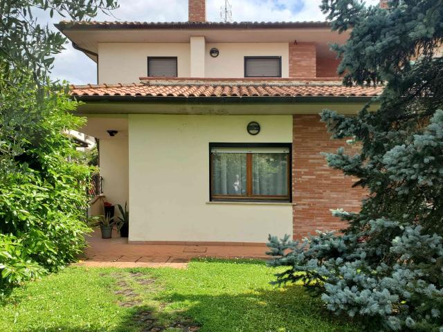 Villa Schiera in vendita a Lama, Capolona