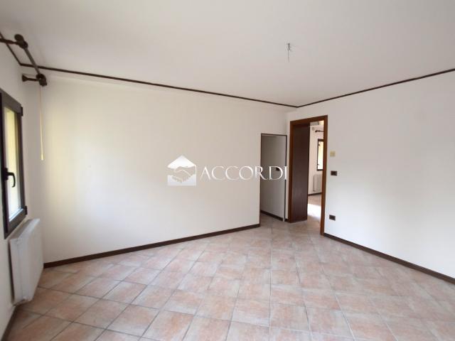Villa Schiera in vendita a Cusignana, Giavera Del Montello