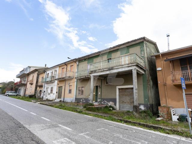 Villa Schiera in vendita a Prata Principato Ultra, Campania