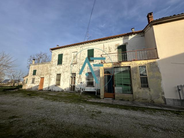 Villa Schiera in vendita a Ravenna, Reggio Emilia