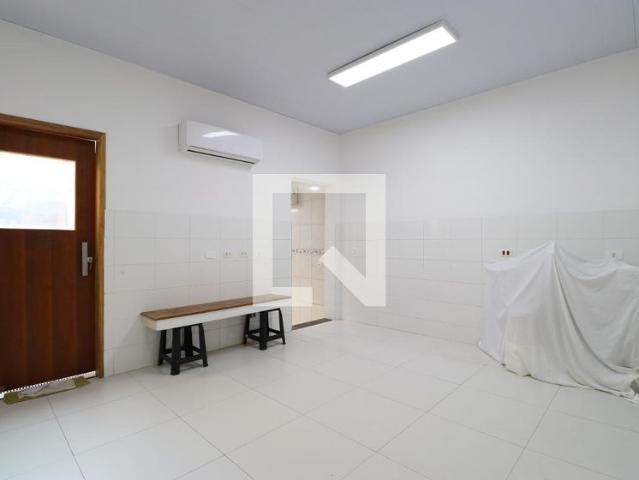 Casa aluguel em Água Branca, São Paulo