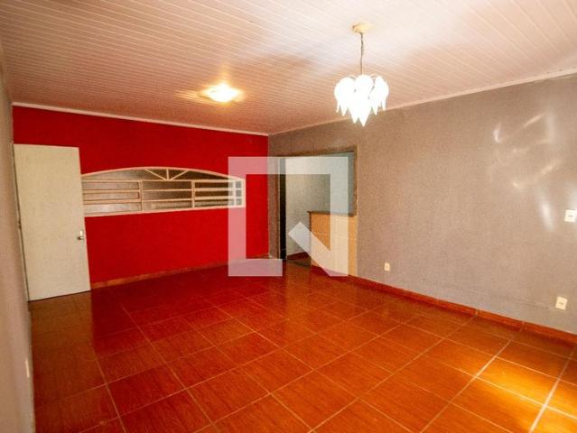 Casa aluguel em Região Geográfica Imediata do Distrito Federal, Região Integrada de Desenvolvimento do Distrito Federal e Entorno
