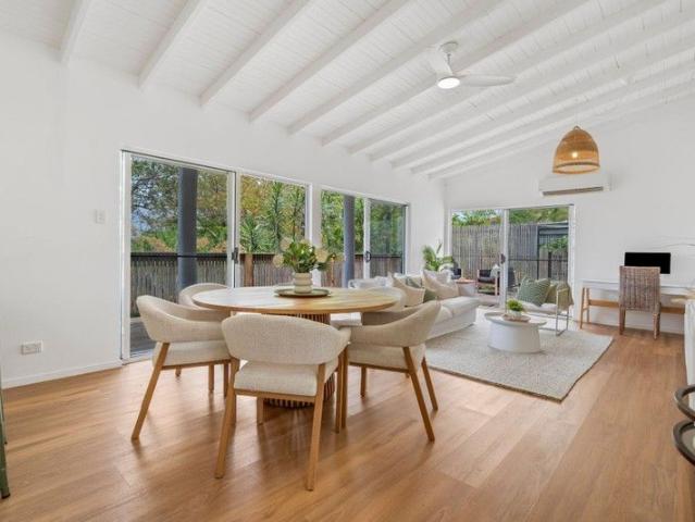 House for sale in Ashmore City, Queensland