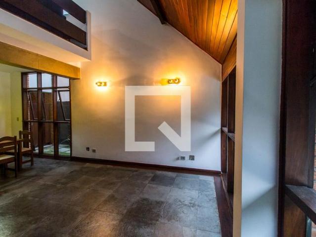 Casa aluguel em Região Imediata de São Paulo, Região Metropolitana de São Paulo