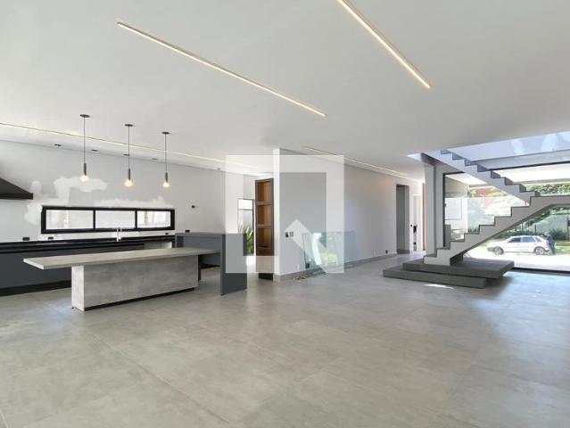 Casa aluguel em Região Imediata de São Paulo, Região Metropolitana de São Paulo