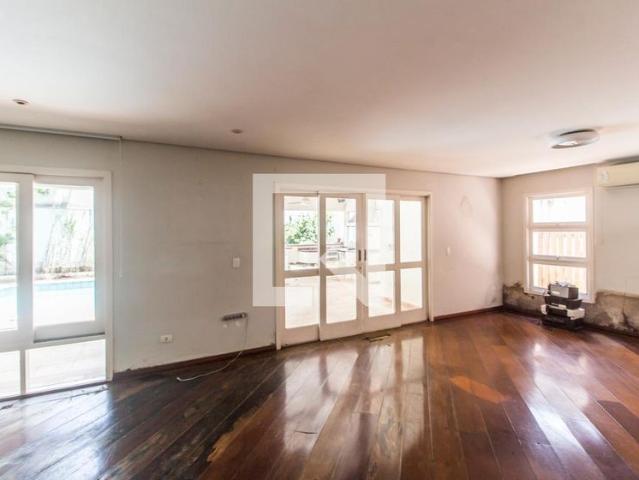 Casa aluguel em Santana de Parnaíba