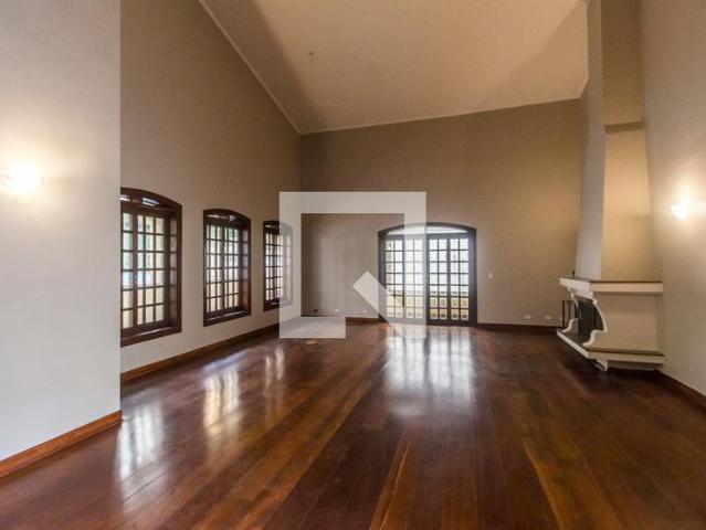 Casa aluguel em Santana de Parnaíba