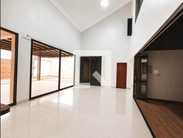 Casa aluguel em Região Geográfica Imediata de Goiânia, Goiânia