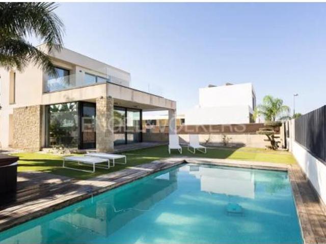 Casa en alquiler en Albal, València / Valencia