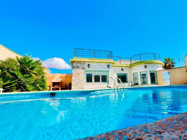 Casa en alquiler en Torrevieja, Residencial Europa