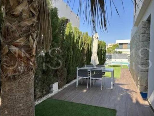 Casa en alquiler en la Marina Baixa, Valencia