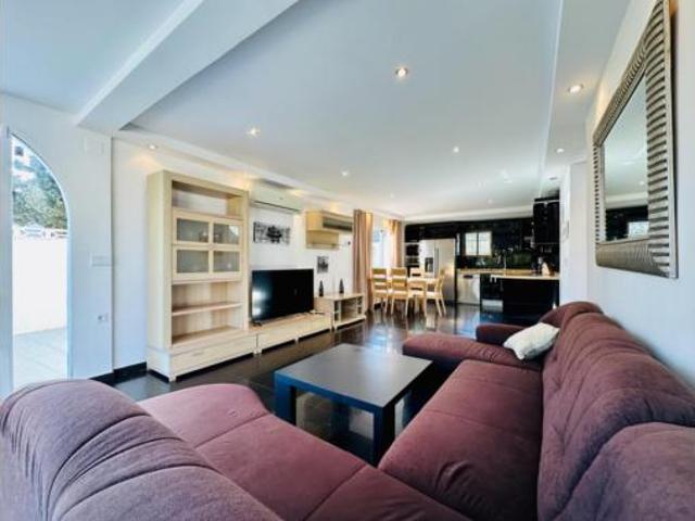 Casa en alquiler en la Marina Baixa, Valencia
