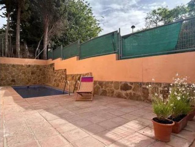 Casa en alquiler en La Carolina, Costa del Sol Occidental