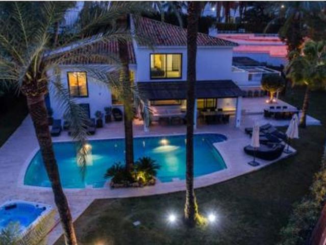 Casa en alquiler en Nueva Andalucía, Costa del Sol Occidental