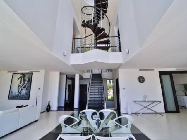 Casa en alquiler en La Carolina, Costa del Sol Occidental