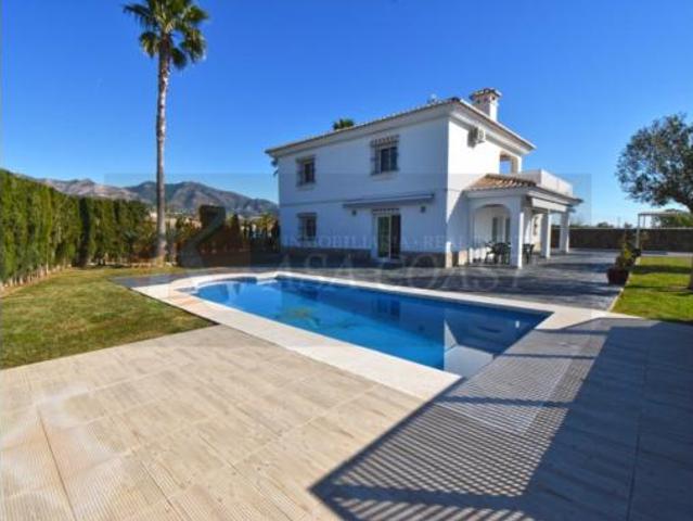 Casa en alquiler en Alquería, Costa del Sol Occidental