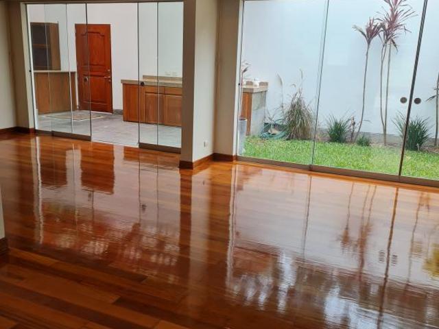 Casa alquiler en Santiago De Surco, Lima Metropolitana