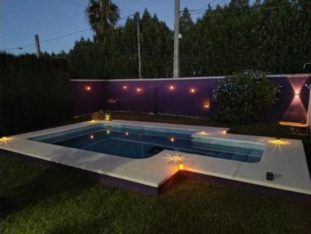 Casa en alquiler en Sanlúcar La Mayor, Andalucía