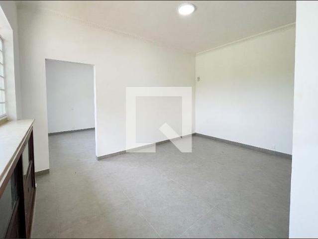 Casa aluguel em Alto da Lapa, São Paulo