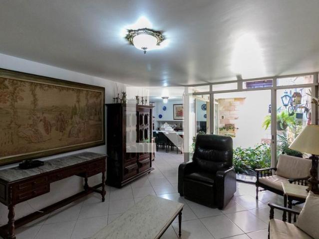 Casa venda em Álvaro Camargos, Belo Horizonte