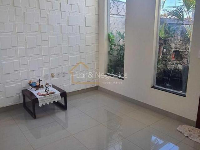 Casa venda em Jardim Vitória I, Patos de Minas